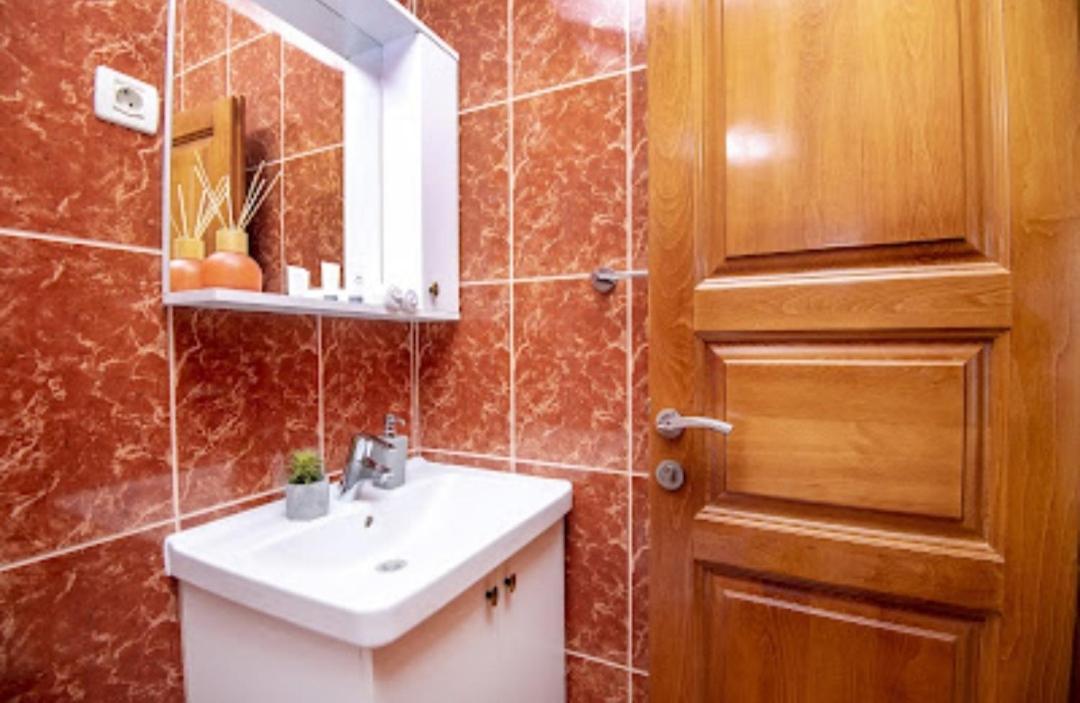 Apartmani Dubrava Podstrana Buitenkant foto