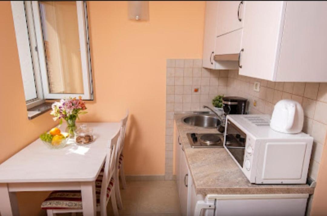 Apartmani Dubrava Podstrana Buitenkant foto